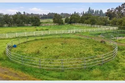 13575 Mammini Ct, San Martin, CA 95046 - Photo 12