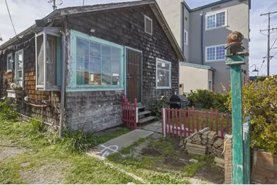 529 Wave St, Monterey, CA 93940 - Photo 16
