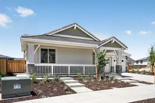 136 Golden Gate Ln, Vacaville, CA 95687 - Photo 16