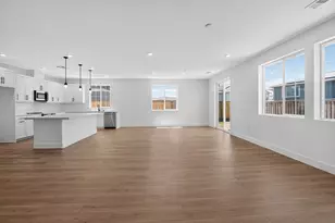 136 Golden Gate Ln, Vacaville, CA 95687 - Photo 6