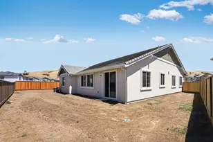 136 Golden Gate Ln, Vacaville, CA 95687 - Photo 14