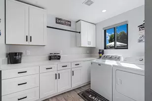 1220 S Ridgemark Dr, Hollister, CA 95023 - Photo 24