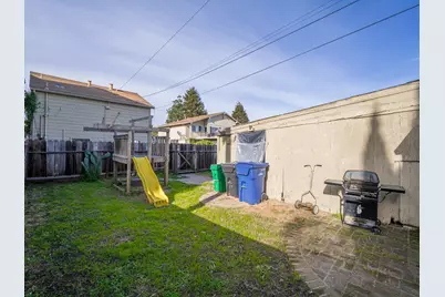 215 Palm Ave, Watsonville, CA 95076 - Photo 28
