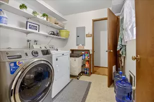 1222 Via Del Sol Rd, Salinas, CA 93907 - Photo 40