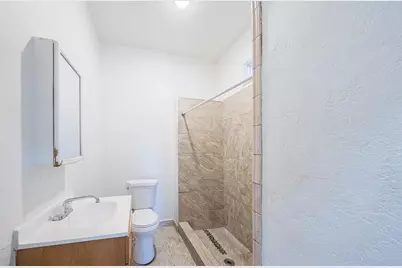 13 E Lake St, Salinas, CA 93901 - Photo 14