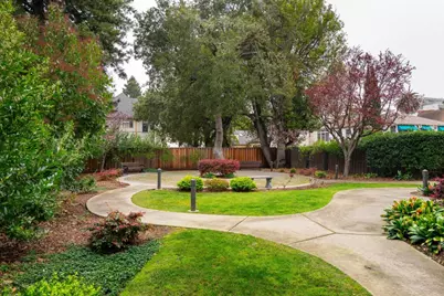 111 Saint Matthews Ave 402, San Mateo, CA 94401 - Photo 18