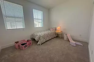 2732 E Teaberry Dr, Fresno, CA 93730 - Photo 26