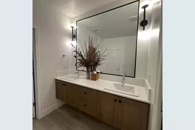 2732 E Teaberry Dr, Fresno, CA 93730 - Photo 30