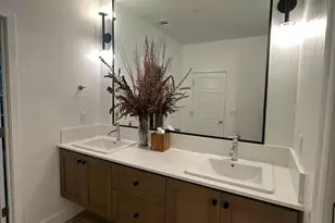 2732 E Teaberry Dr, Fresno, CA 93730 - Photo 30