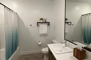 2732 E Teaberry Dr, Fresno, CA 93730 - Photo 28