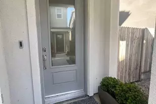 2732 E Teaberry Dr, Fresno, CA 93730 - Photo 2
