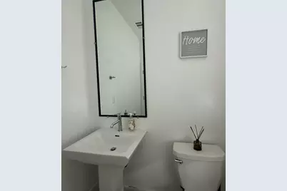 2732 E Teaberry Dr, Fresno, CA 93730 - Photo 32