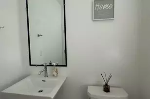 2732 E Teaberry Dr, Fresno, CA 93730 - Photo 32