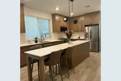 2732 E Teaberry Dr, Fresno, CA 93730 - Photo 8