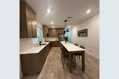 2732 E Teaberry Dr, Fresno, CA 93730 - Photo 10