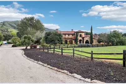 12220 Heritage, Gilroy, CA 95020 - Photo 2