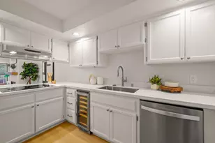 416 Portofino Dr 206, San Carlos, CA 94070 - Photo 8