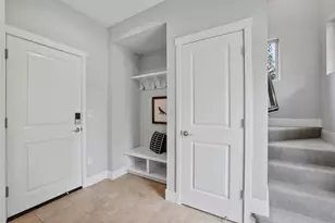 1052 Aster Ave, Sunnyvale, CA 94086 - Photo 2