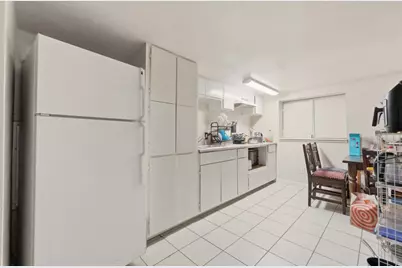 325 E Saint John St, San Jose, CA 95112 - Photo 8