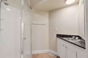 325 E St John St, San Jose, CA 95112 - Photo 18