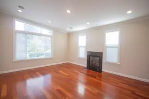 827 Richardson Ct, Palo Alto, CA 94303 - Photo 8