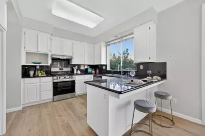 2955 Vineyard Park Dr, San Jose, CA 95148 - Photo 14