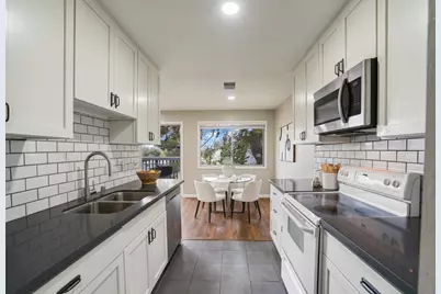 2332 D St, Hayward, CA 94541 - Photo 4