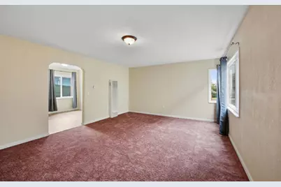 6928 Fresno St, Oakland, CA 94605 - Photo 8