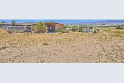844 River Rd, Salinas, CA 93908 - Photo 8