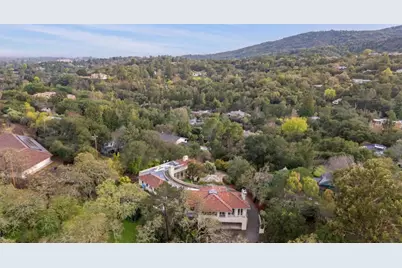 24292 Elise Ct, Los Altos Hills, CA 94024 - Photo 82