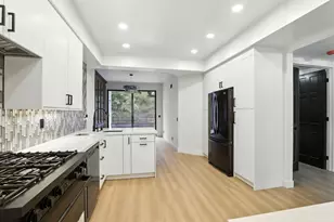 4728 Park Encino Ln 318, Encino, CA 91436 - Photo 20