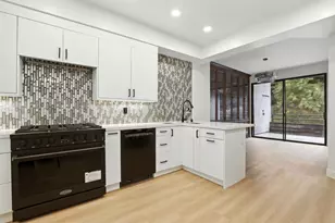 4728 Park Encino Ln 318, Encino, CA 91436 - Photo 16