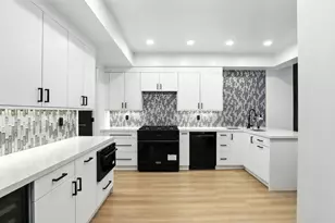 4728 Park Encino Ln 318, Encino, CA 91436 - Photo 20