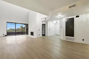 4728 Park Encino Ln 318, Encino, CA 91436 - Photo 10