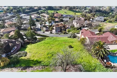 10060 Bon Vista Ct, San Jose, CA 95127 - Photo 10