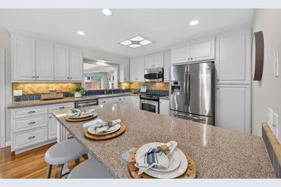 935 El Rio Dr, San Jose, CA 95125 - Photo 10