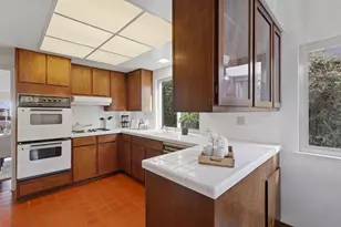 2026 Fairmont Dr, San Mateo, CA 94402 - Photo 14