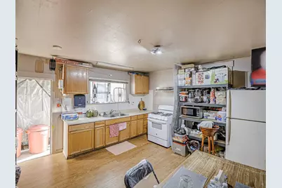 140 E Riverside Dr, Watsonville, CA 95076 - Photo 6