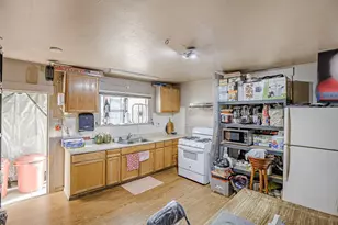 140 E Riverside Dr, Watsonville, CA 95076 - Photo 6