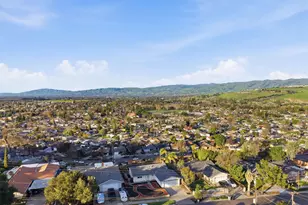 383 River View Dr, San Jose, CA 95111 - Photo 30