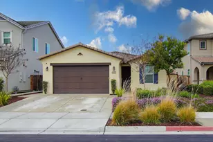 542 Cadiz Dr, Hollister, CA 95023 - Photo 2