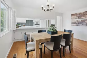 10955 Edgemont Dr, San Jose, CA 95127 - Photo 16