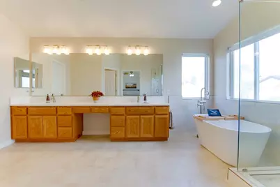 740 Hillock, Hollister, CA 95023 - Photo 38