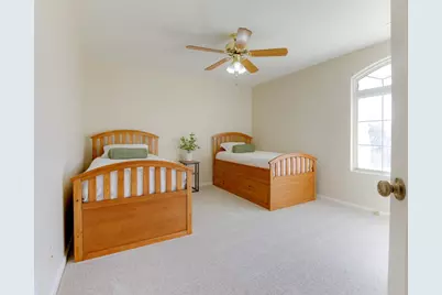 740 Hillock, Hollister, CA 95023 - Photo 30