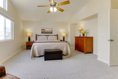 740 Hillock, Hollister, CA 95023 - Photo 32