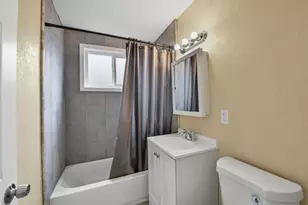 6928 Fresno St, Oakland, CA 94605 - Photo 24