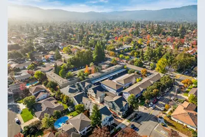 4913 Vivi Pl, San Jose, CA 95124 - Photo 32