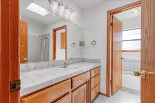 2425 Becker Ct, Modesto, CA 95358 - Photo 14