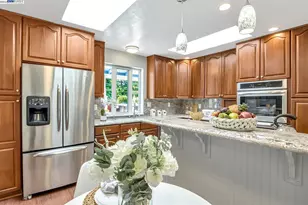 2260 Romey Ln, Hayward, CA 94541 - Photo 6