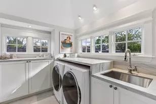 17930 Vineland Ave, Monte Sereno, CA 95030 - Photo 12